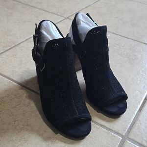 Elegant Black Women's Peep-Toe Sandals